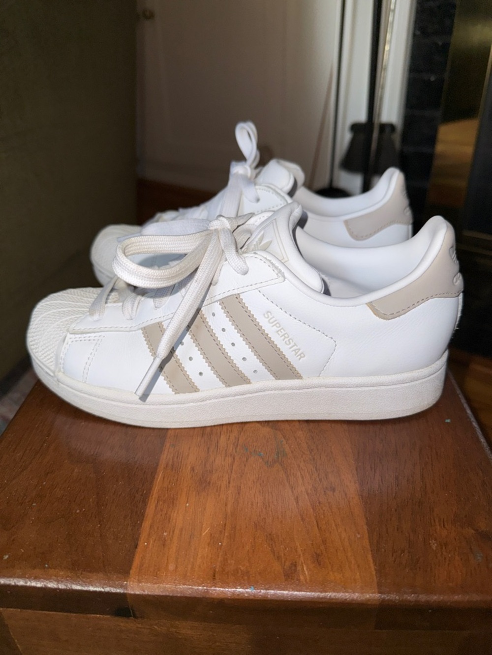Adidas Tan and White Superstar Sneakers, size 6 - Picture 3 of 6